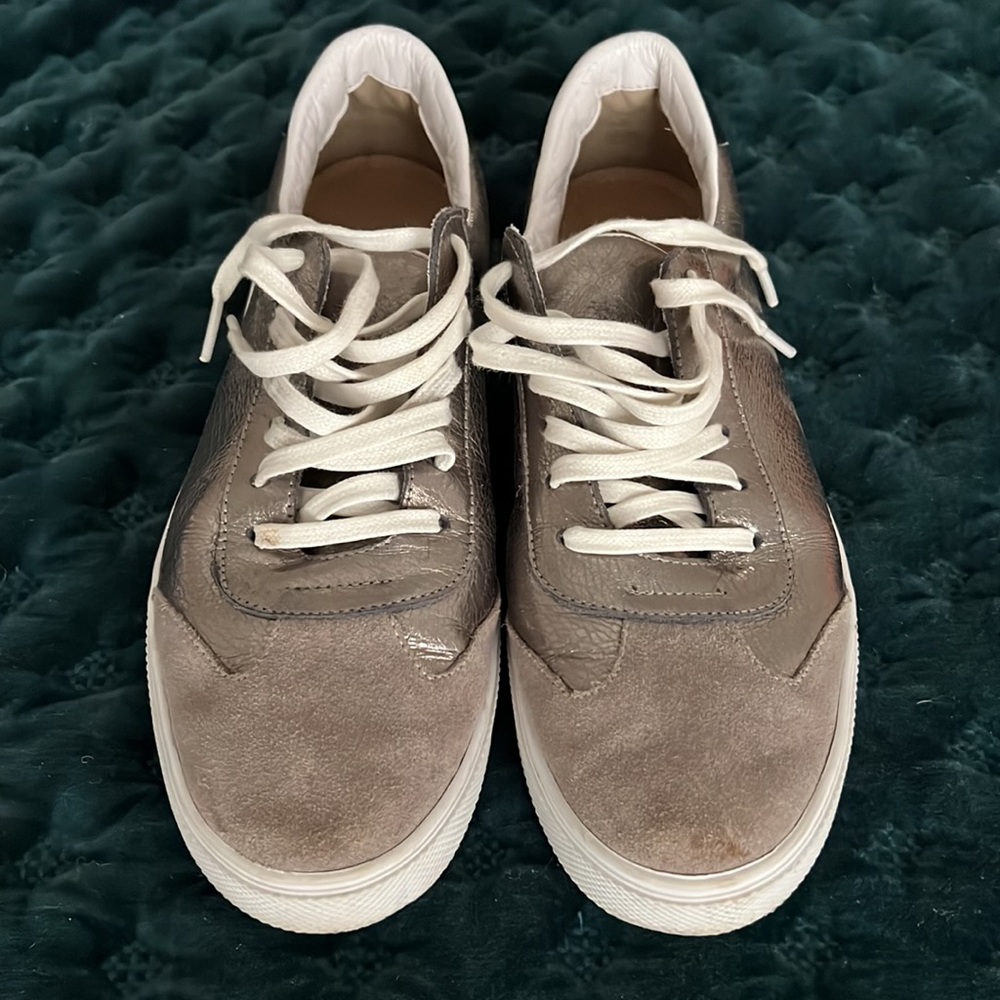 Kaanas Barbera Metallic Pewter Leather and Suede Sneaker Size 10